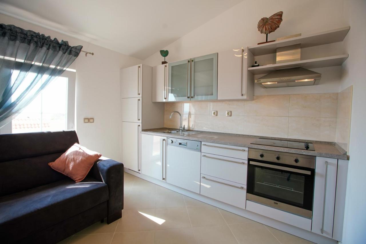 Maslina & Lavanda Apartment โปดสตรานา ภายนอก รูปภาพ