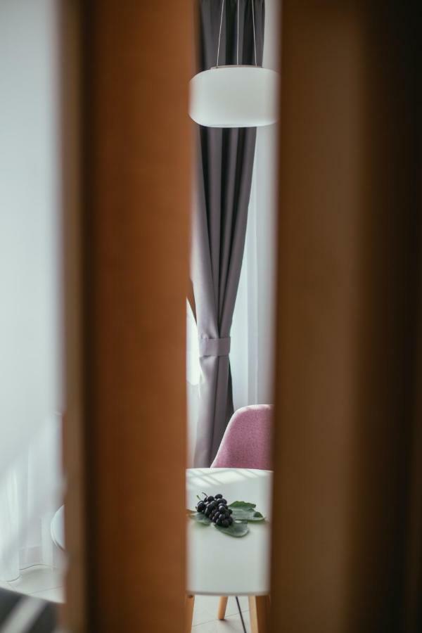 Maslina & Lavanda Apartment โปดสตรานา ภายนอก รูปภาพ