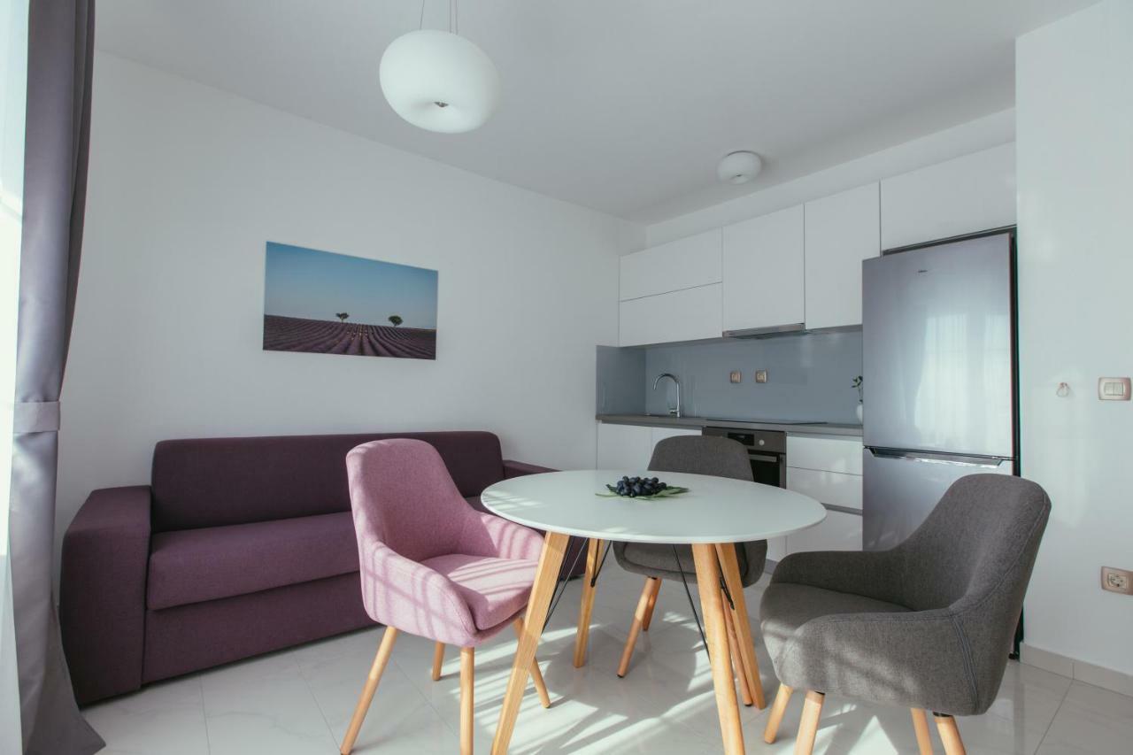 Maslina & Lavanda Apartment โปดสตรานา ภายนอก รูปภาพ